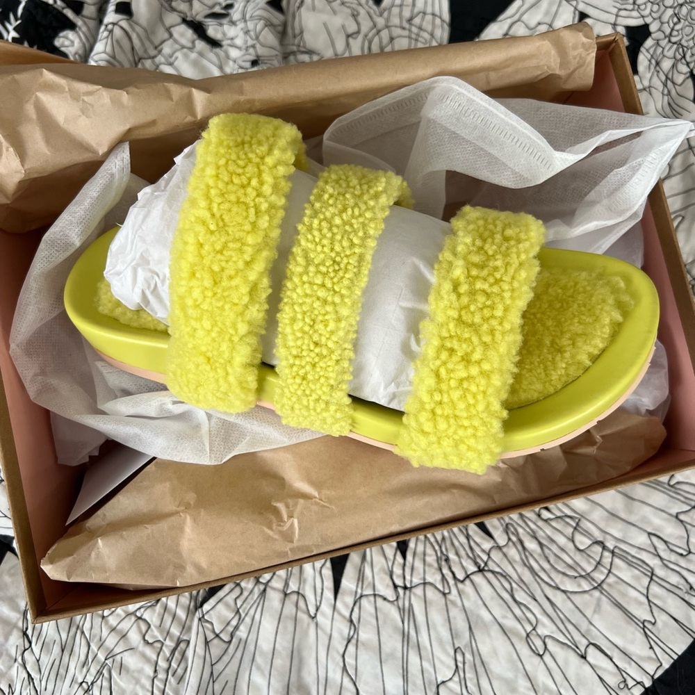 Charlotte Stone Yellow Fuzzy Slippers - Picture 2 of 5